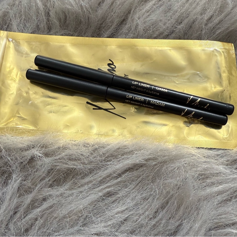 Mischo Beauty Lip Liner Set